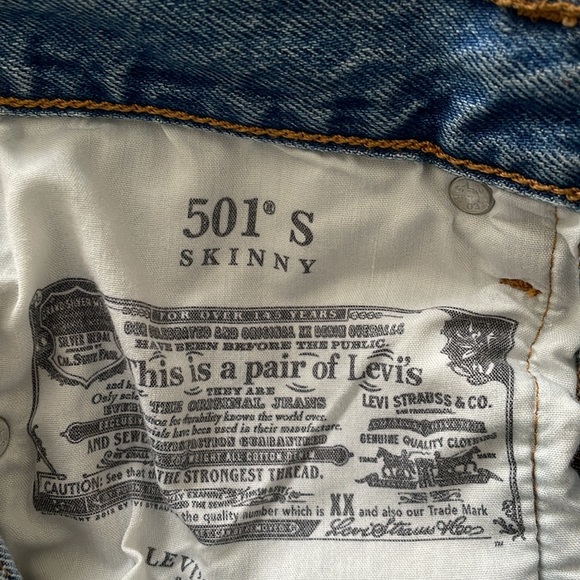 Levi’s 501 Skinny Jeans - Picture 5 of 5